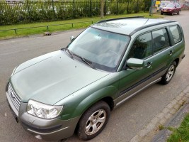 Subaru Forester 2.0i 2005 (1)